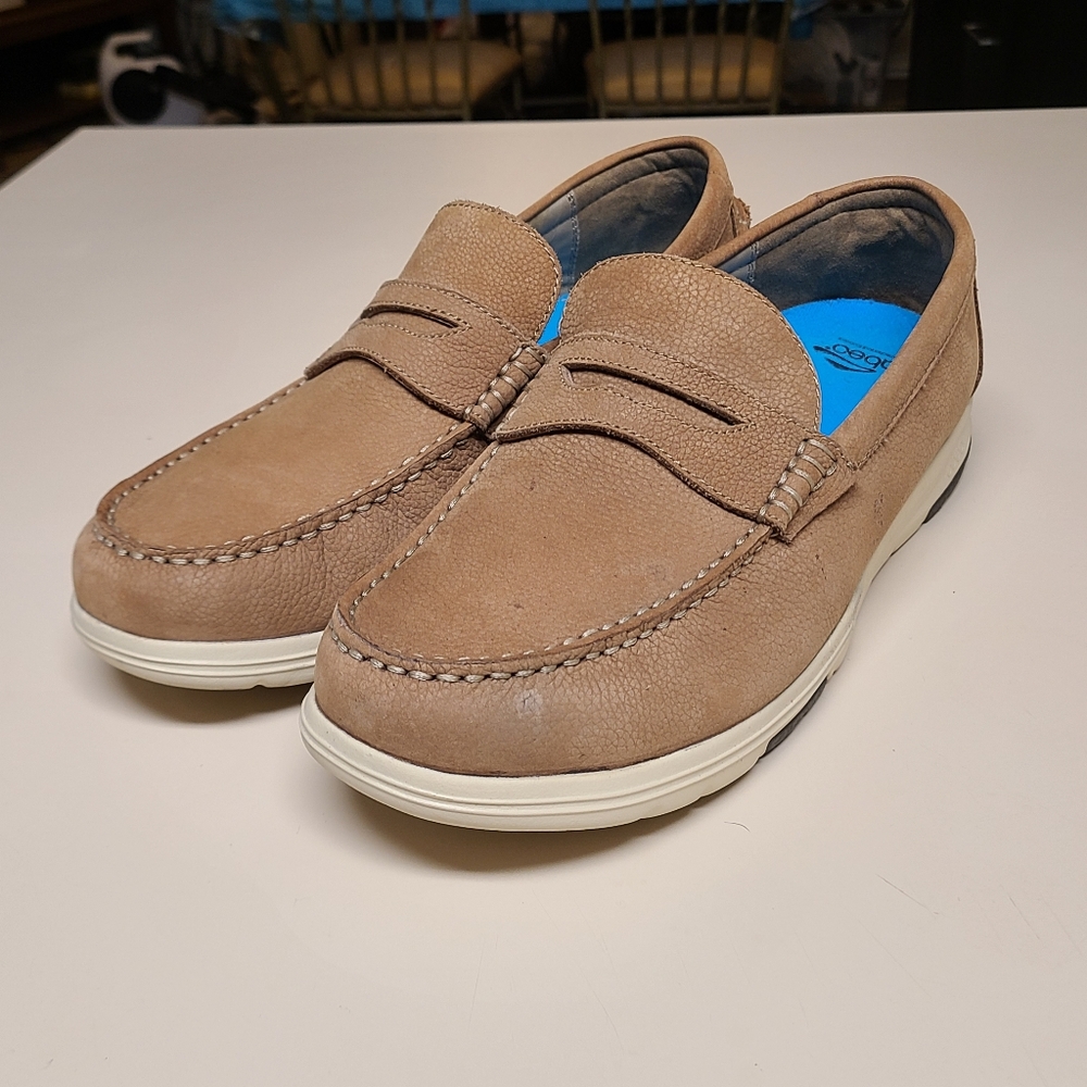 Abeo Men's Beige Loafers